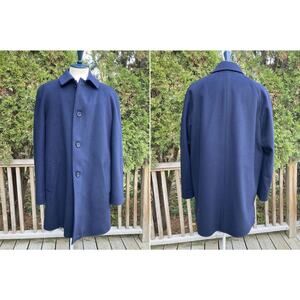 Size 40 Wool & Cashmere Navy Overcoat by Valente Made in Italy